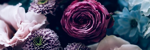 Preview: Roses and gypsophila bunch of flowers