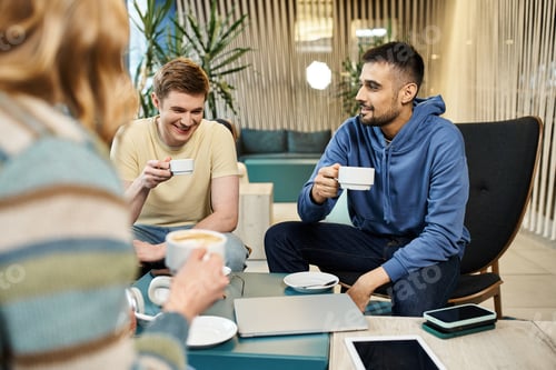 Preview: Creative minds at coffee break