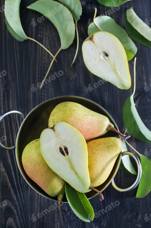Preview: fresh pears