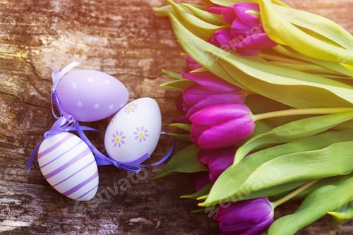 Preview: Easter eggs and flowers