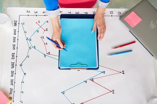 Preview: Financier at work