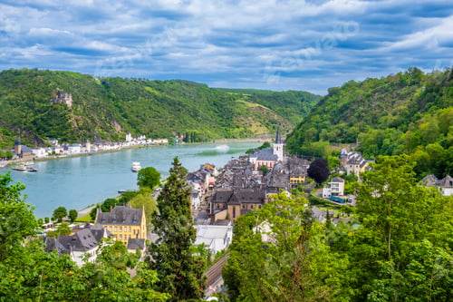 Preview: Sankt Goar and Sankt Goarshausen on bank of Rhine River