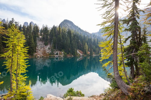 Preview: Alpine lake