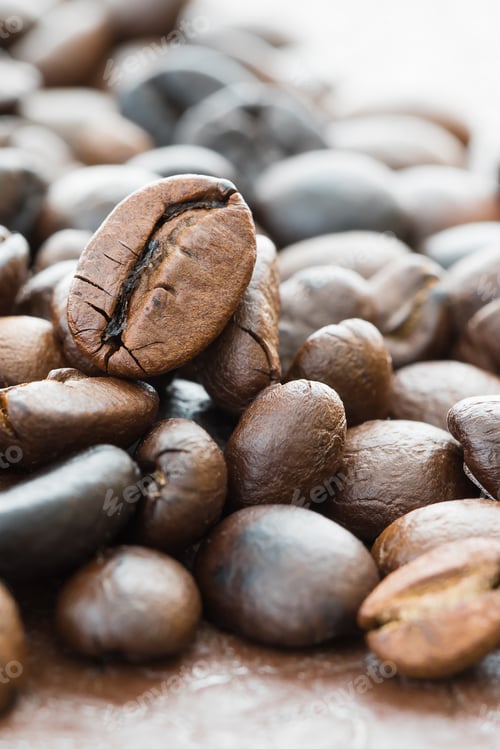 Preview: Heap of roasted brown coffee beans