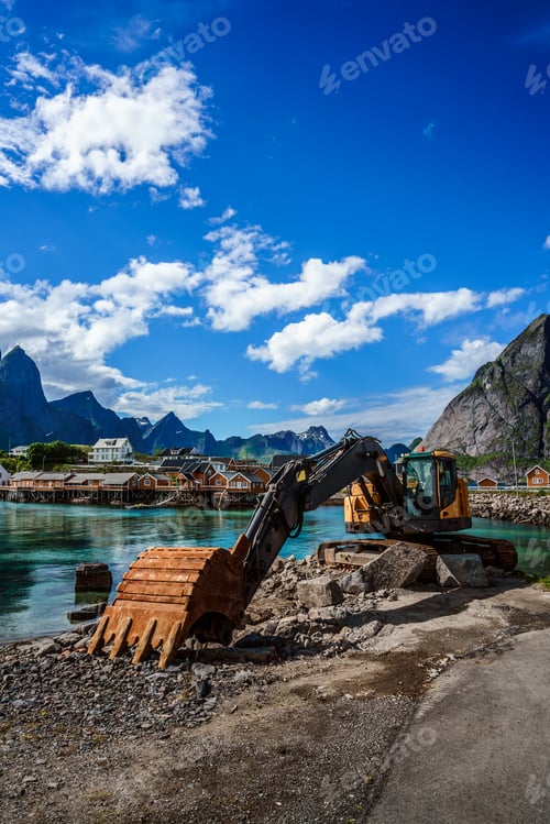 Preview: Excavator, bulldozer repair work on the road. Norway