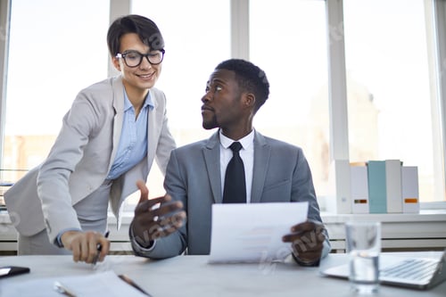Preview: Showing contract to colleague