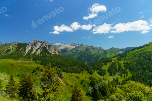 Preview: Mountain landscape along the road to Crocedomini pass
