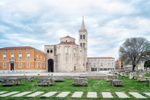 Preview: Beautiful old architecture in the old town of Zadar