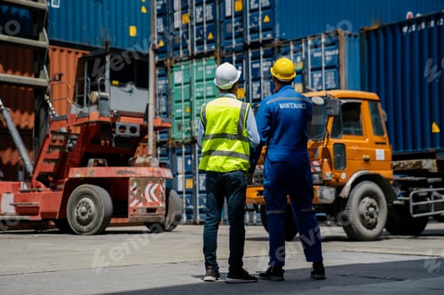 Preview: Foreman control loading Containers box to truck for Logistic Import Export.