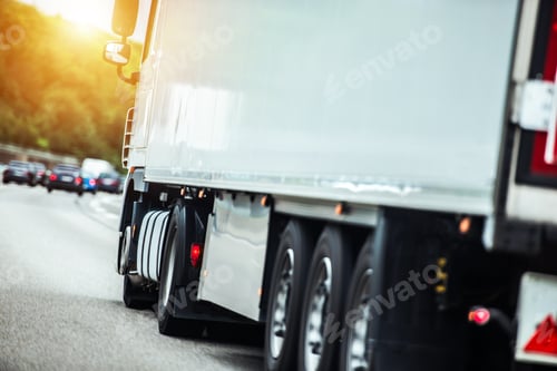 Preview: Semi Truck on the Route