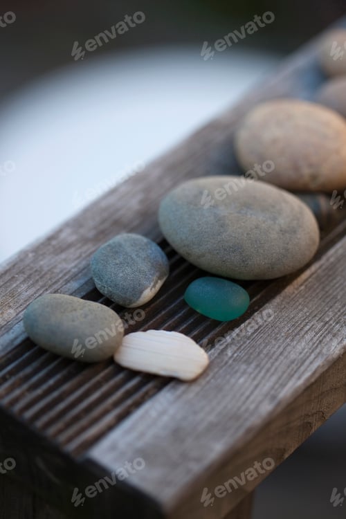 Preview: Pebbles