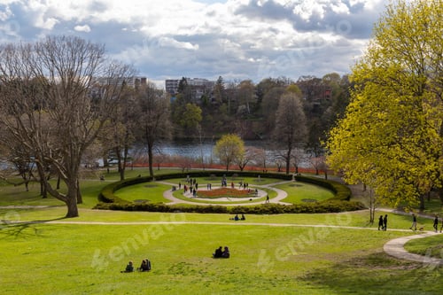 Preview: spring time in park in Toronto