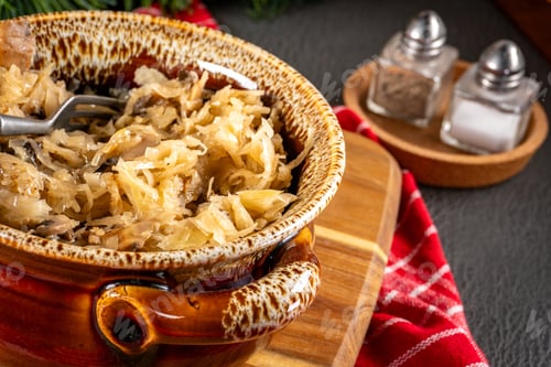 Preview: Lenten sauerkraut with mushrooms.