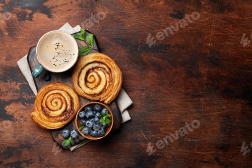 Preview: Coffee and cinnamon rolls