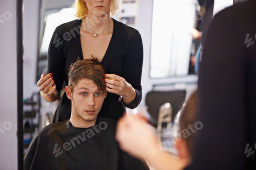 Preview: Hes going for a new style this time