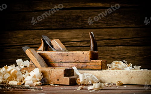 Preview: Working tool. Planer with wooden shavings.