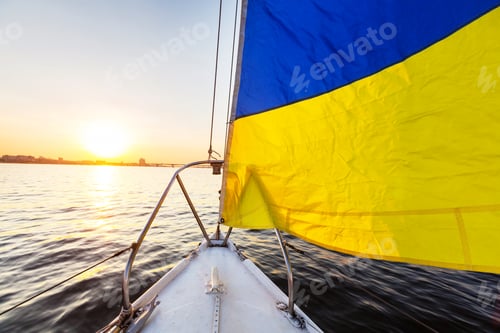 Preview: Yacht
