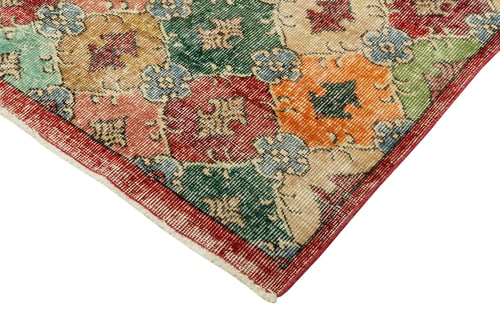 Preview: Textures and patterns in color from woven carpets