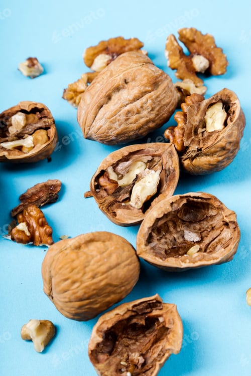 Preview: Walnuts