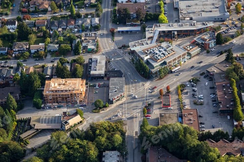 Preview: Aerial view on a street intersection in the vicinity of the shopping mall