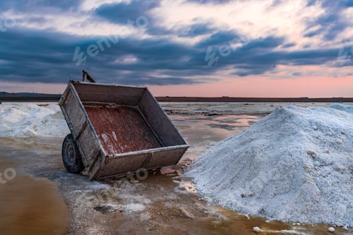 Preview: Salt mining on the lake during sunset