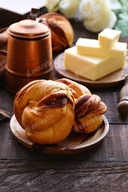 Preview: Homemade Cinnamon Rolls