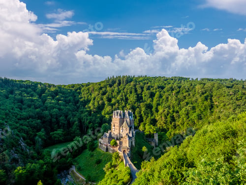 Preview: Burg Eltz castle in Rhineland-Palatinate, Germany.