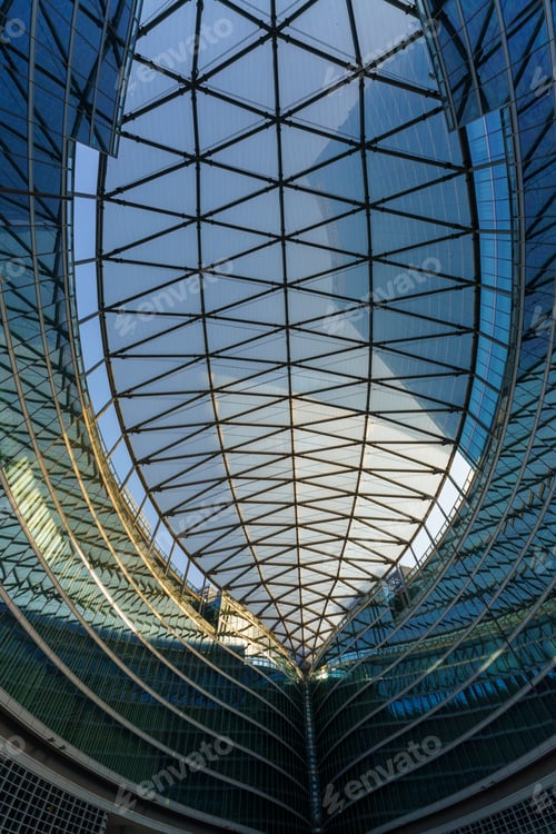 Preview: Palazzo Lombardia, modern building in Milan, Italy