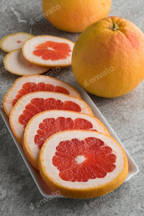 Preview: Slices of red grapefruit