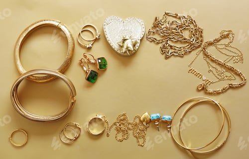 Preview: gold jewelry rings, chains, pendants for a gift