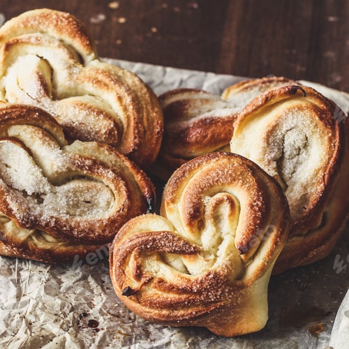 Preview: Buns In Heart Shaped, Sweet Pastries