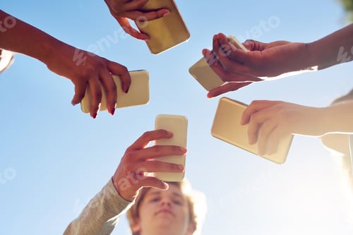 Preview: Socializing in the age of the smartphone