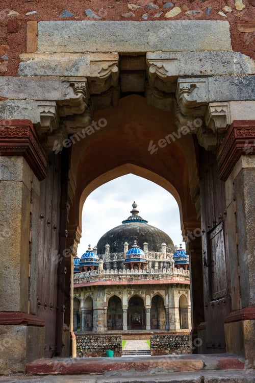 Preview: Scenic view of the Humayun's Tomb in Delhi, India.