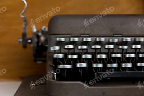 Preview: Close up image of vintage typewriter