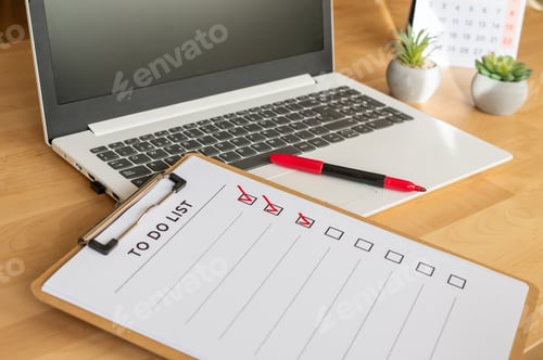Preview: To do list on clipboard for task planning and completion