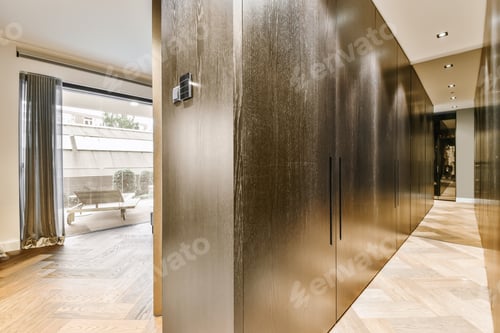 Preview: Attractive long hallway with dark wardrobe