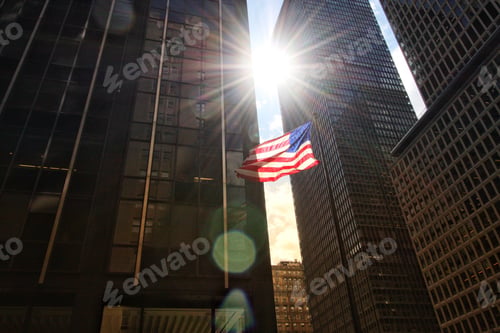 Preview: Iconic view of USA flag with sun rays