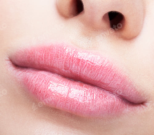 Preview: Closeup Shot Of Female Mouth With Makeup In Rose Quartz Lips Color