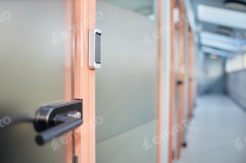 Preview: Smart Lock with NFC Reader Installed on Glass Door in Office Center