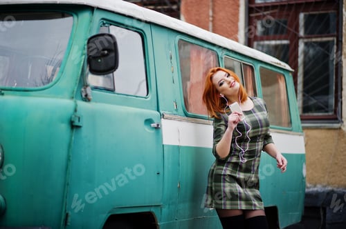 Preview: Young red haired girl lady