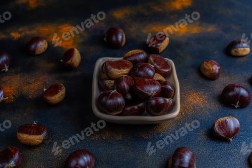 Preview: Fresh organic chestnuts.