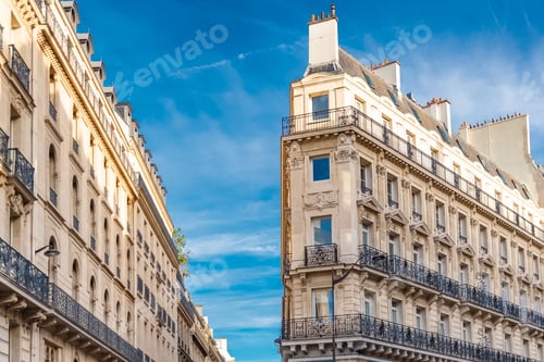 Preview: Paris, beautiful building, typical parisian facade