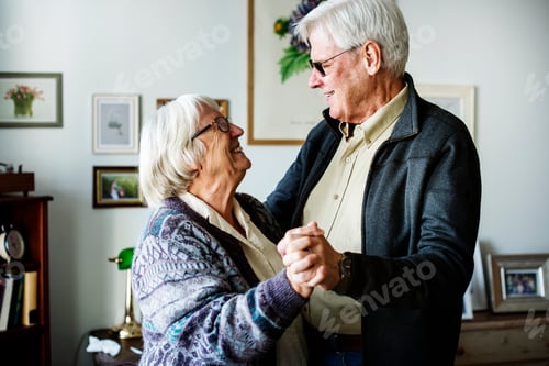 Preview: Senior couple dancing