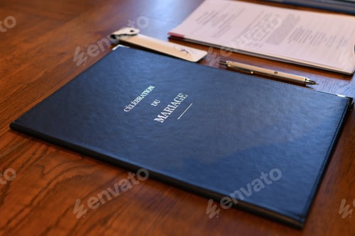 Preview: Folder with documents for wedding