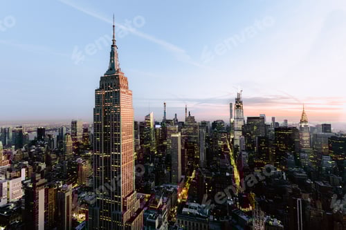 Preview: Beautiful view of the Empire States and skyscrapers in New York City, United States