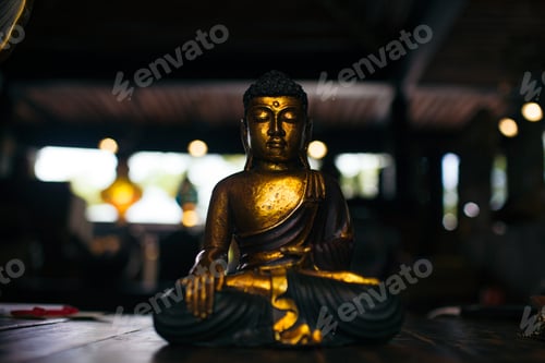 Preview: meditating buddha statue