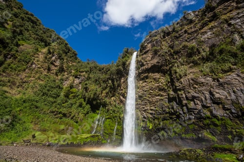 Preview: Waterfall in Ecuador