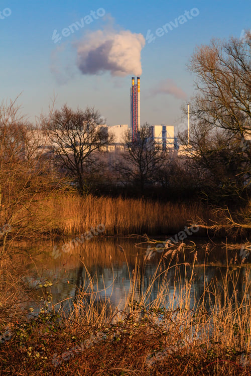 Preview: Waste burning refinery landscape