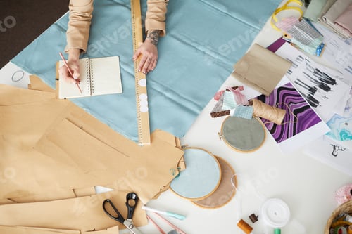Preview: Designer sewing clothes