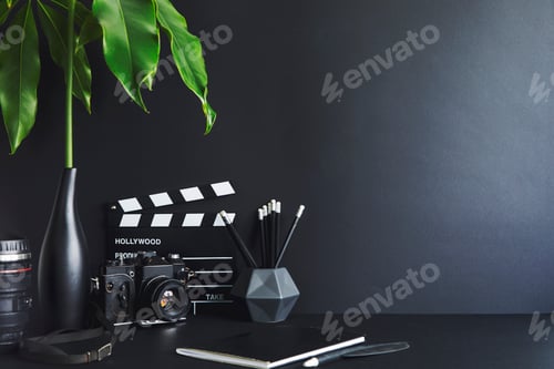 Preview: Black design room